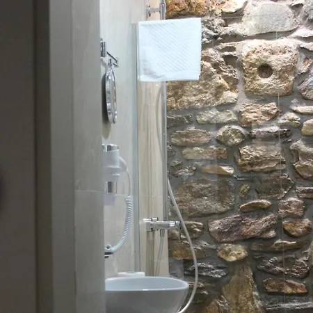 Old Stone Hotel 4*
