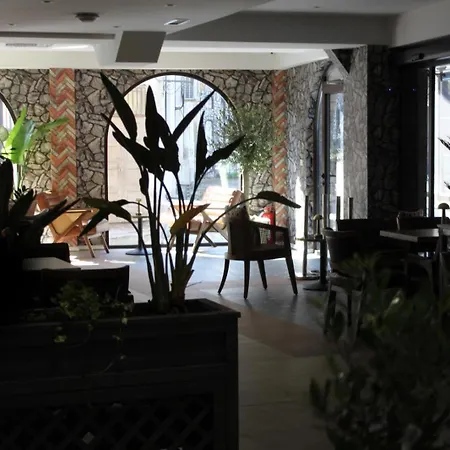 Hotel Old Stone 4*