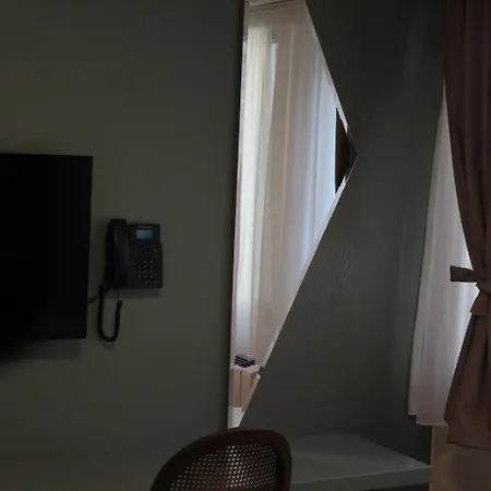 Old Stone Hotel 4*