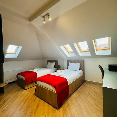 Old Stone Hotel 4*