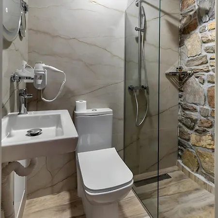 Old Stone 4* סקופיה